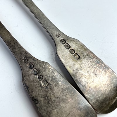 Lot 30 - A pair of Victorian silver fiddle and thread...