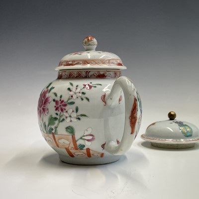 Lot 118 - A Chinese famille rose porcelain teapot, 18th...
