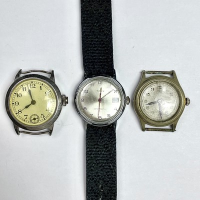 Lot 949 - Three gentlemans manual wind wristwatches, one...