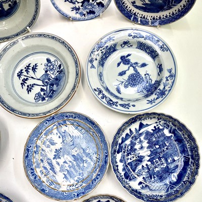 Lot 110 - Twelve Chinese various blue and white...