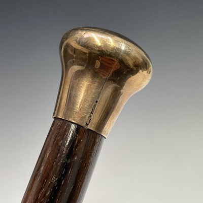 Lot 134 - A gentleman's cane, with engraved 9ct gold...