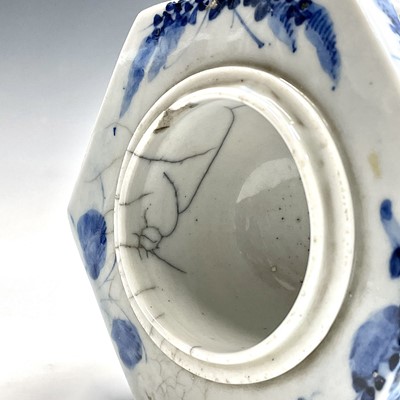 Lot 136 - A Chinese blue and white porcelain hexagonal...