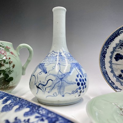 Lot 137 - A Chinese blue and white porcelain octagonal...