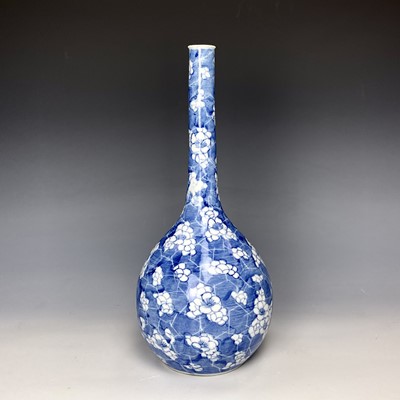 Lot 67 - A Chinese prunus pattern bottle vase, 19th...