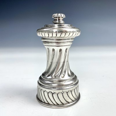 Lot 74 - A Victorian silver capstan pepper grinder by...