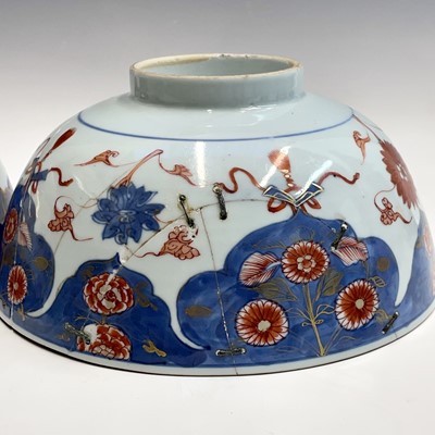 Lot 141 - A Chinese famille rose porcelain bowl, circa...