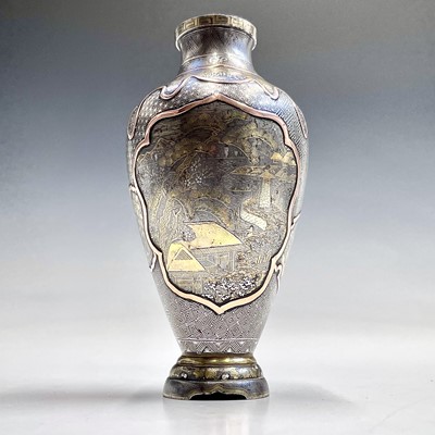 Lot 68 - A Japanese Komai style vase, signed Asai of...