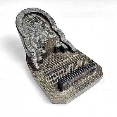 Lot 163 - A Chinese carved black hardstone stand, early...