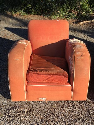 Lot 3076 - An Art Deco upholstered three piece suite...