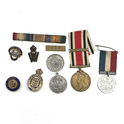 Lot 230 - WWI related Badges and Medal. Including on War...