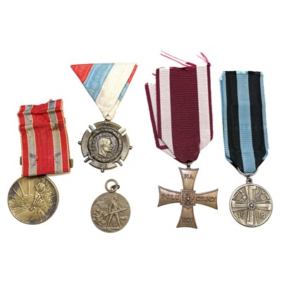 Lot 217 - WWI Medals. Serbia and Montenegro War...