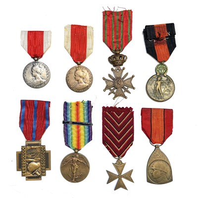 Lot 210 - Belgium WWI Medals - 8 Medals. Croix de Guerre,...