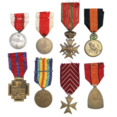 Lot 210 - Belgium WWI Medals - 8 Medals. Croix de Guerre,...