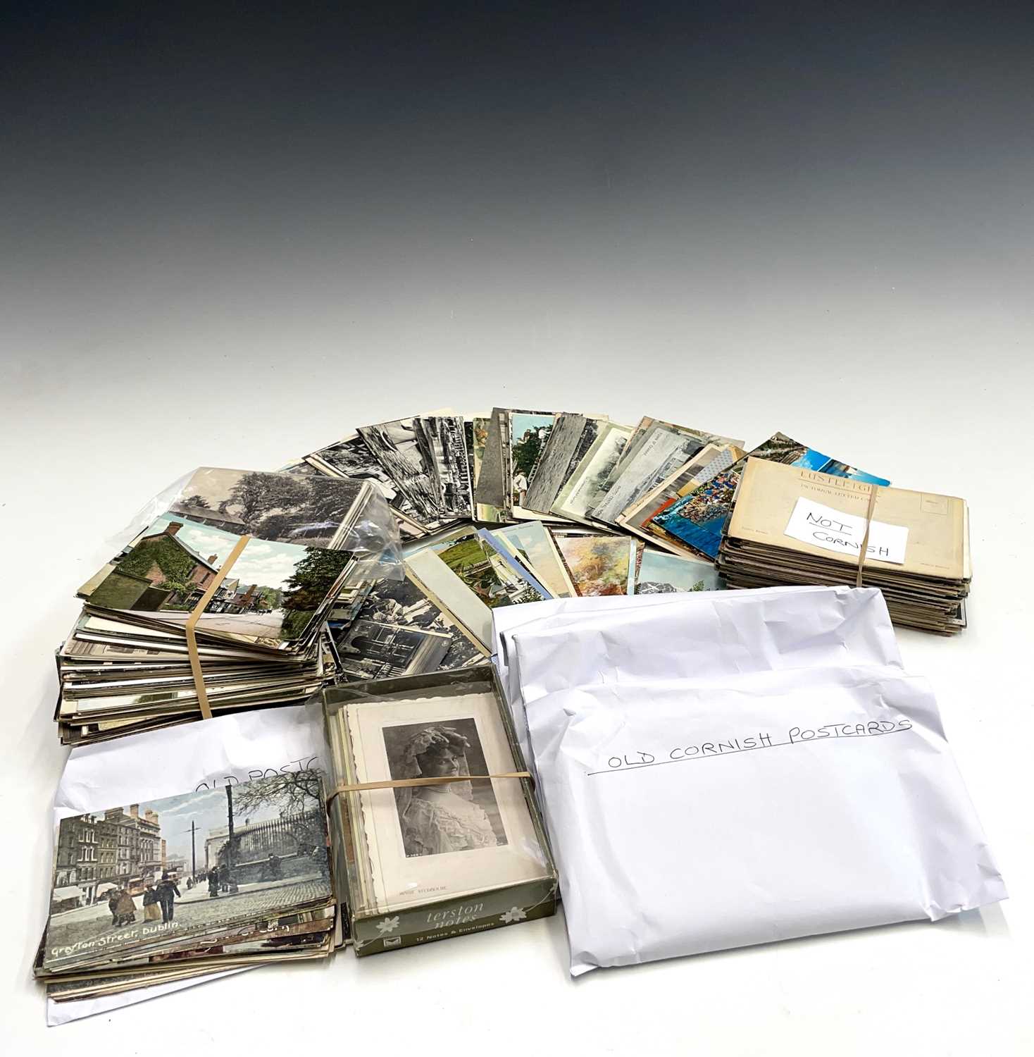 Lot 919 - Postcards - a large quantity including many