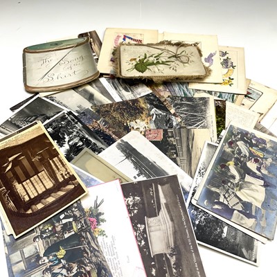 Lot 921 - Postcards and Greeting Cards. A collection of...