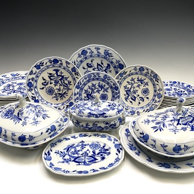 Lot 889 - A Brown, Westhead & Moore blue & white...