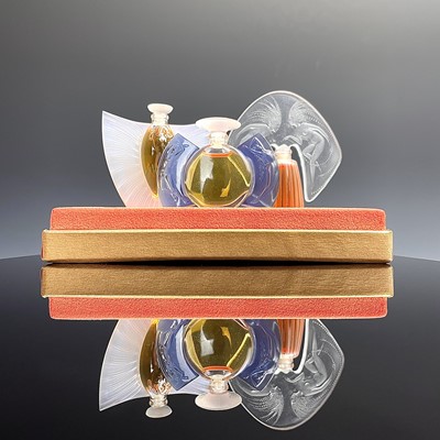 Lot 1056 - A Lalique Parfum 'Les Flacons Collection'...