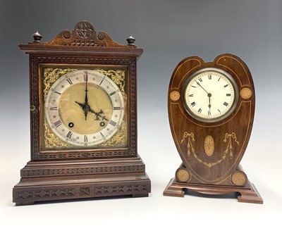 Lot 2906 - A German oak cased mantel clock, early 20th...