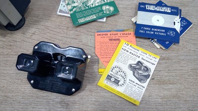 Lot 51 - View Master 3-D Stereoscope and Compact 8...