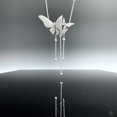 Lot 761 - An exquisite and delicate 18ct white gold...