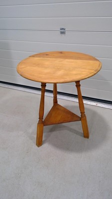 Lot 30 - Antique Pine Occasional table with turned legs,...