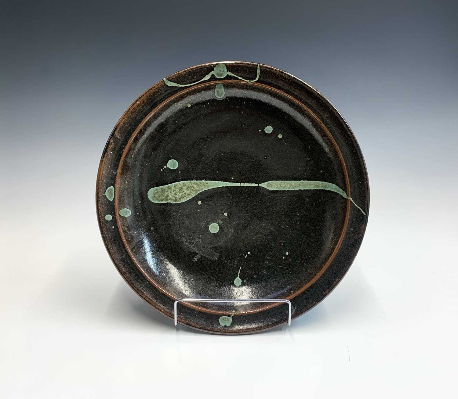 Lot 952 - William MARSHALL (1923-2007) A stoneware...