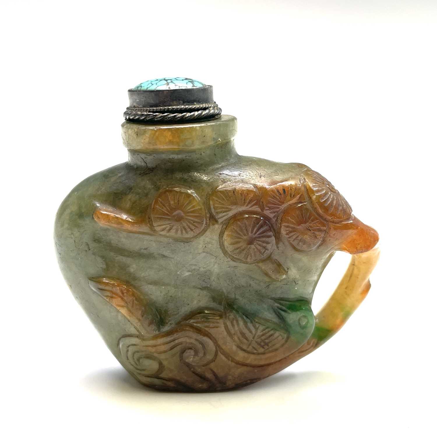 Lot 65 - A Chinese jade snuff bottle, 20th century,...