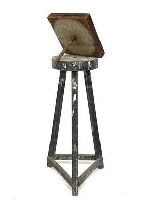 Lot 1531 - An early 20th century sculptor rotating...