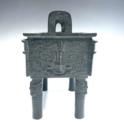 Lot 218 - A Chinese bronze archiac-style fang ding, 20th...