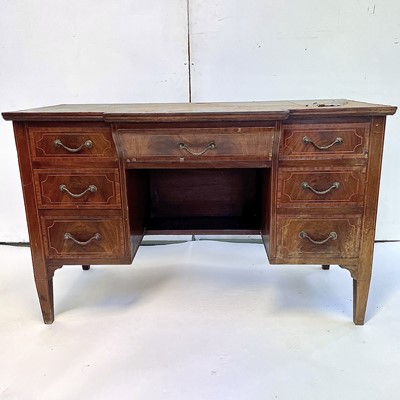 Lot 1840 - An Edwardian mahogany and crossbanded...