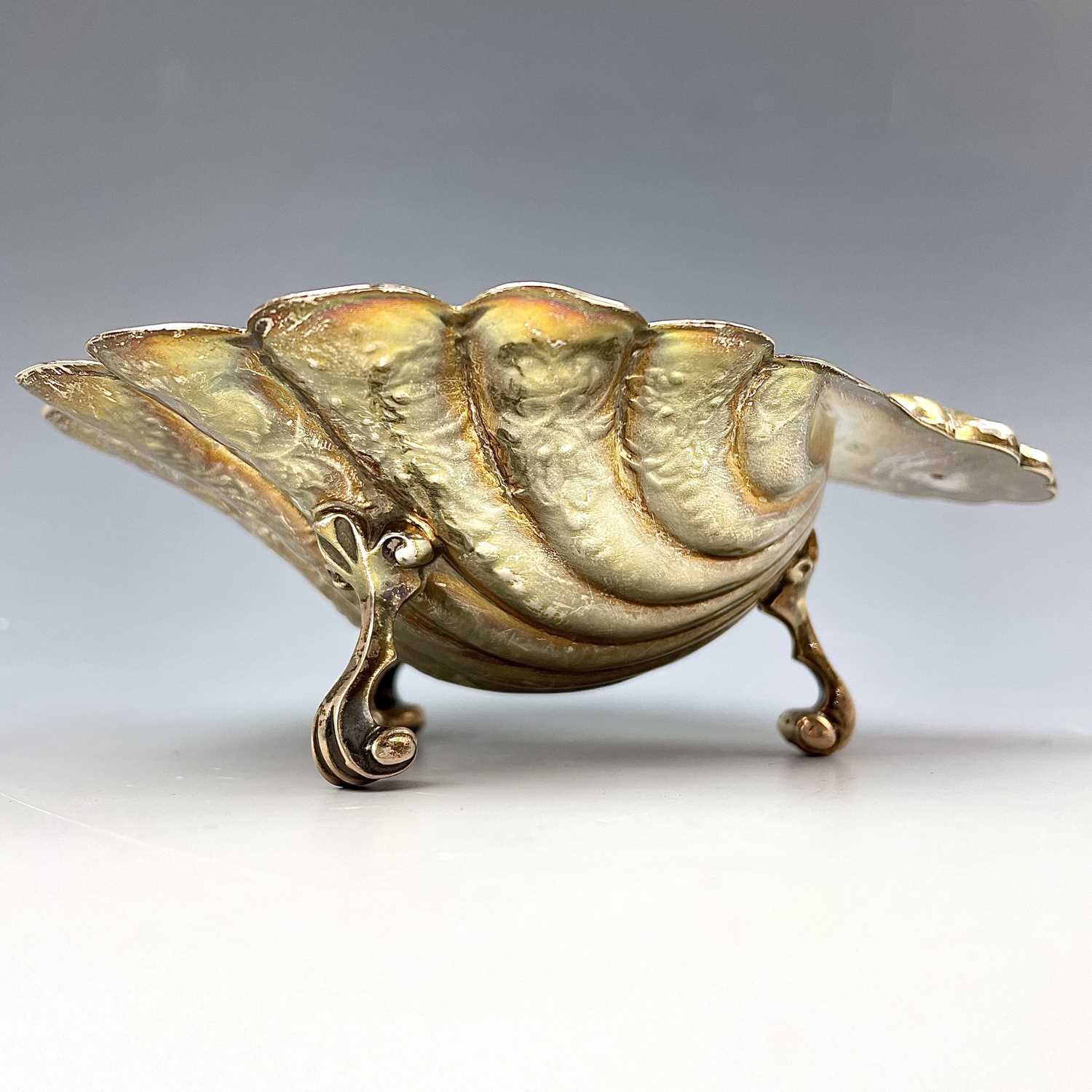 Lot 111 - A 1960's silver gilt Georgian style scallop...