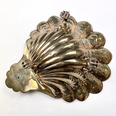 Lot 111 - A 1960's silver gilt Georgian style scallop...