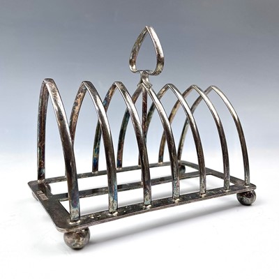 Lot 117 - A Victorian silver six section toast rack by...