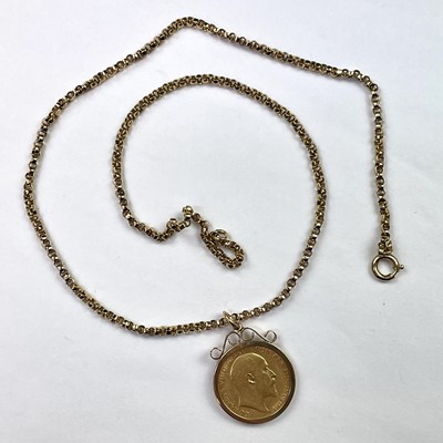 Lot 748 - A 1907 half sovereign 9ct mounted pendant, on...