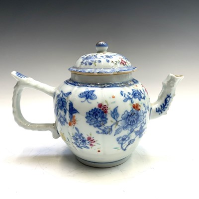 Lot 259 - A Chinese famille rose porcelain teapot, circa...