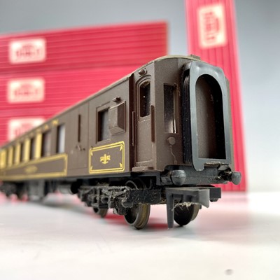 Lot 510 - Hornby Dublo 2 Rail Boxed Pullman Carriages...