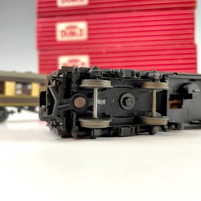 Lot 510 - Hornby Dublo 2 Rail Boxed Pullman Carriages...