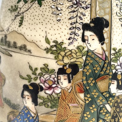 Lot 86 - A Japanese satsuma vase, by Fujisan, Meiji...