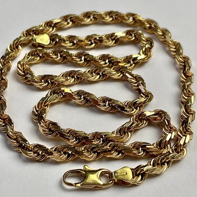 Lot 642 - A 9ct hallmarked gold rope twist bracelet,...