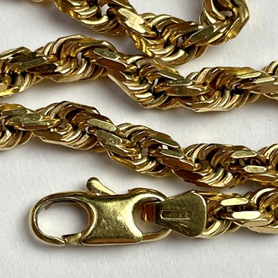 Lot 642 - A 9ct hallmarked gold rope twist bracelet,...