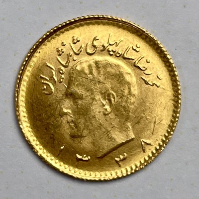 Lot 676 - A 1959 quarter Pahlavi gold goin, 2.03g.