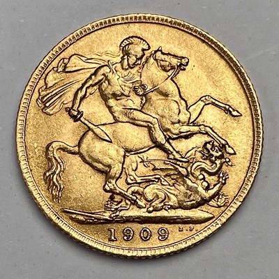 Lot 818 - 1909 full sovereign coin.