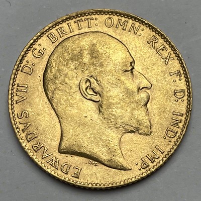 Lot 704 - 1907 full sovereign coin.