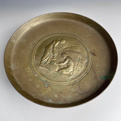 Lot 224 - A French bronze tazza, after Ferdinand...