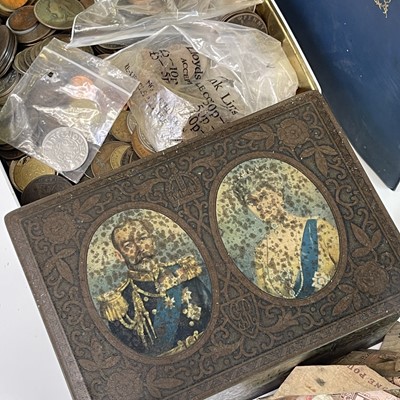 Lot 66 - G.B and World Coins. Box containing quantity...