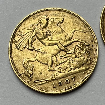 Lot 852 - Two 1907 half sovereign coins.