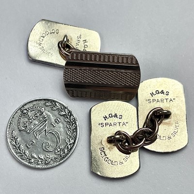 Lot 902 - An silver articulated fish; together with a...