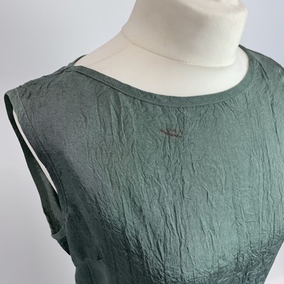 Lot 1038 - Veronika Maine of Australia 100% green silk...