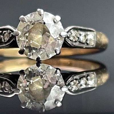 Lot 891a - An 18ct Platinum diamond solitaire ring, the...