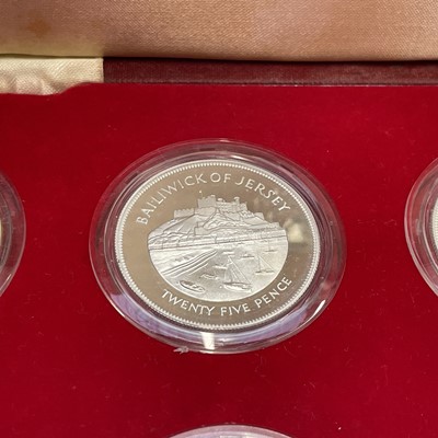 Lot 69 - Silver G.B and Commonwealth Proof Silver Crown...